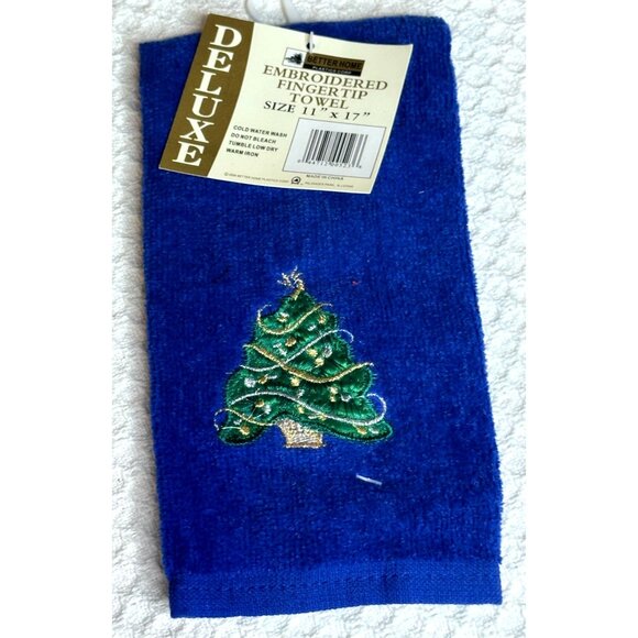 Deluxe Embroidered Fingertip Towel Festive Snowman Christmas Tree Set of Three - Picture 4 of 6